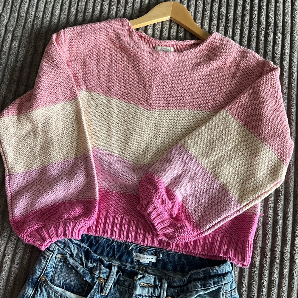 CUTEST Billabong sweater.